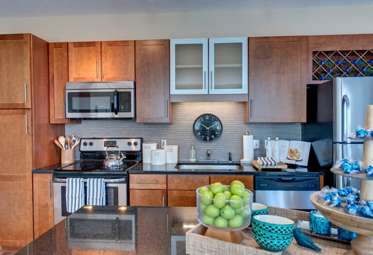 The Penfield St. Paul Apartments Apartment Kitchen 01 768x524